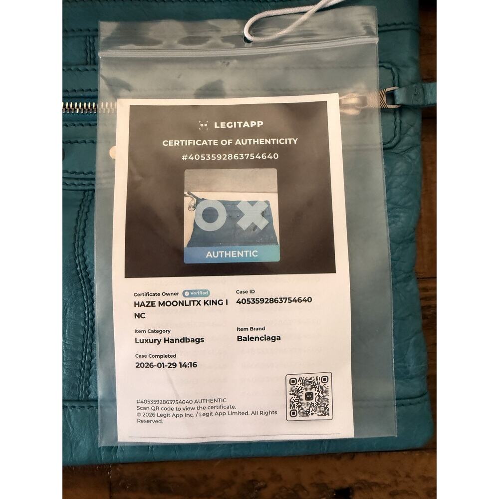 Balenciaga Clutch Bag Women's Large Turquoise Leather Wristlet Zip W/COA NEW - Picture 7 of 9